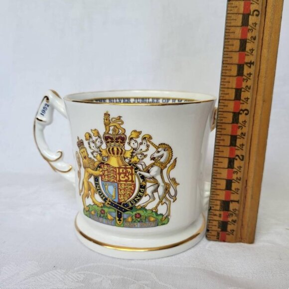 Queen Elizabeth II Silver Jubilee Mug by Aynsley - double handled - Picture 7 of 8